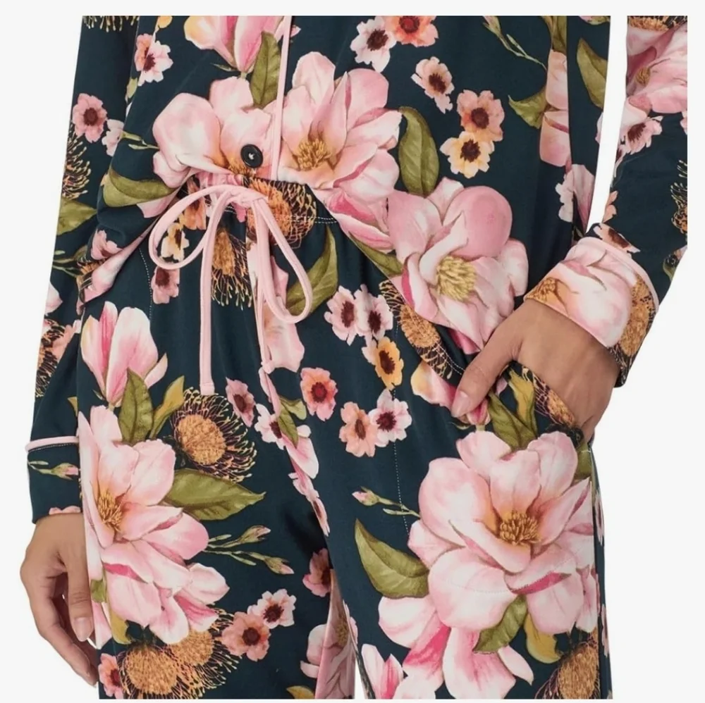 New Room Service Pajama 2 Piece Set Shawl Collar Punk Black Floral Pjs - Picture 6 of 6